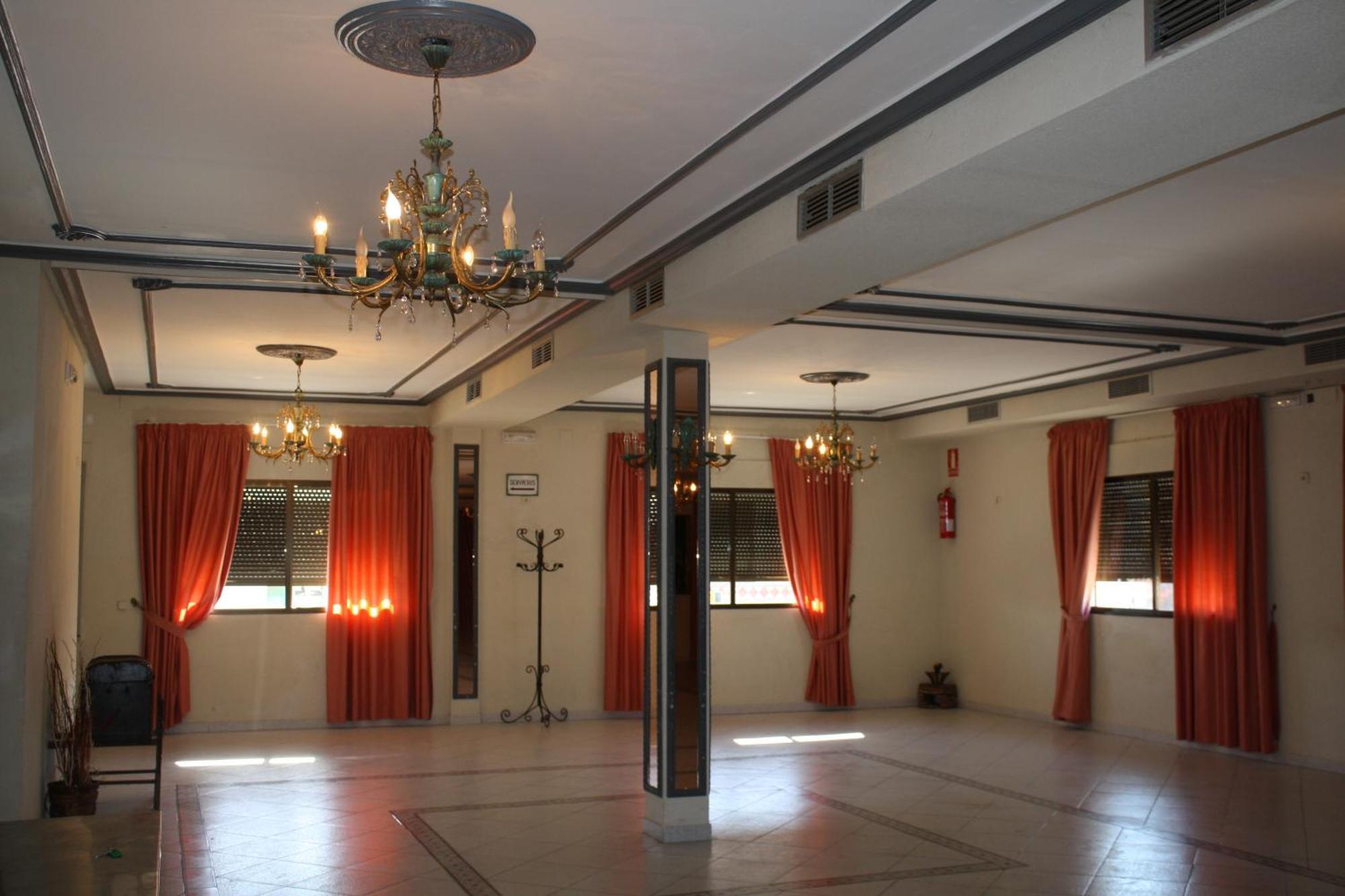 Hotel Carvajal Torrejón el Rubio Exteriér fotografie
