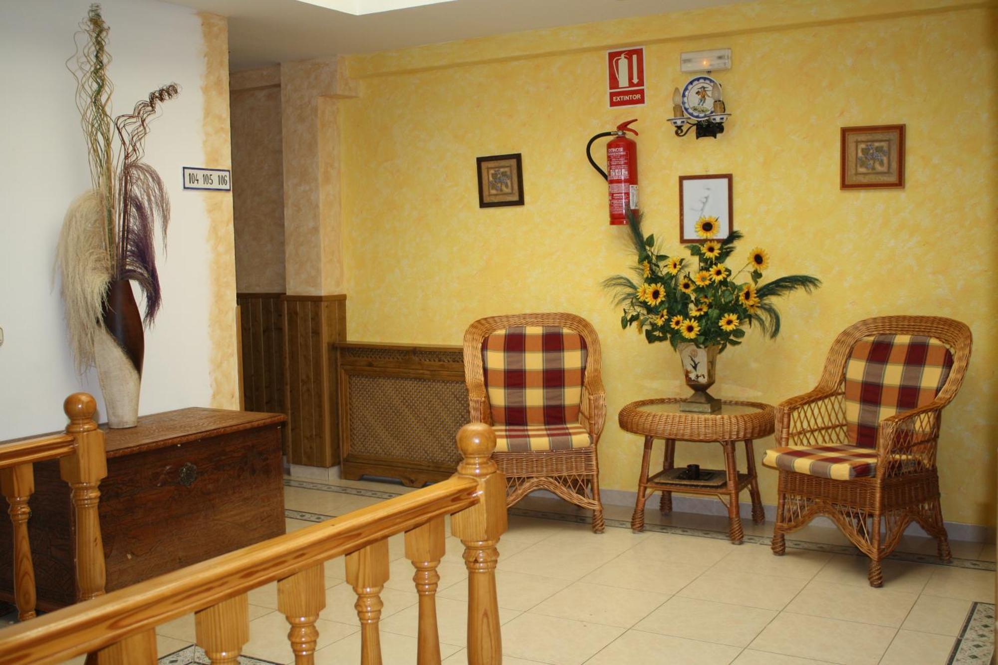 Hotel Carvajal Torrejón el Rubio Exteriér fotografie