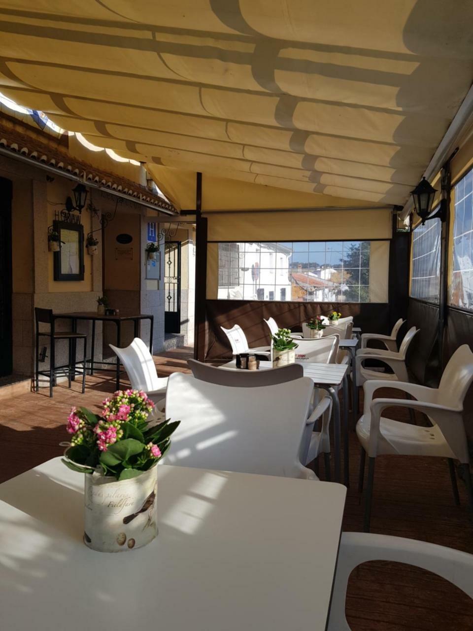 Hotel Carvajal Torrejón el Rubio Exteriér fotografie